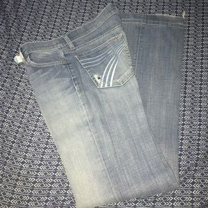 7 Dojo jeans